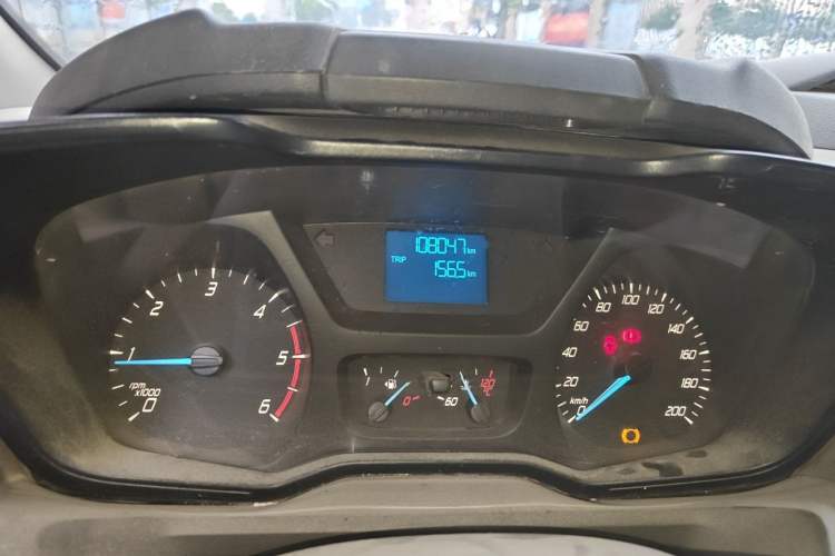 Used Ford Transit 2019 2.0T Diesel Multi-Purpose Commercial Vehicle Short Wheelbase Mid-Roof Design 6-Seater China VI Standard Instrument Cluster