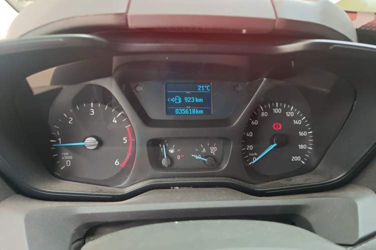 Used Ford Transit 2019 2.0T Diesel Multi-Purpose Commercial Vehicle Mid-Drive Mid-Roof 6-Seater China VI Standard Instrument Cluster
