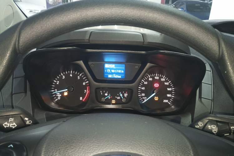 Used Ford Transit 2019 2.0T Gasoline Automatic Multi-Function Commercial Vehicle Short Wheelbase Low Roof 6-Seater China VI Standard Instrument Cluster