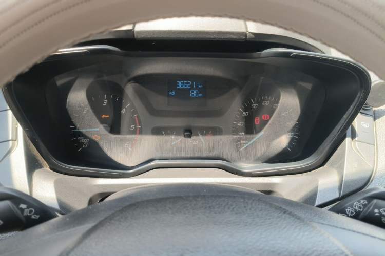 Used Ford Transit 2019 2.0T Diesel Commercial & Travel Short Wheelbase Low-Roof 7-Seater China VI Standard Instrument Cluster