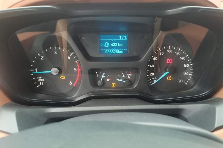 Used Ford Transit 2019 2.0T Diesel Multi-Purpose Commercial Vehicle Mid-Drive Mid-Roof 6-Seater China VI Standard Instrument Cluster