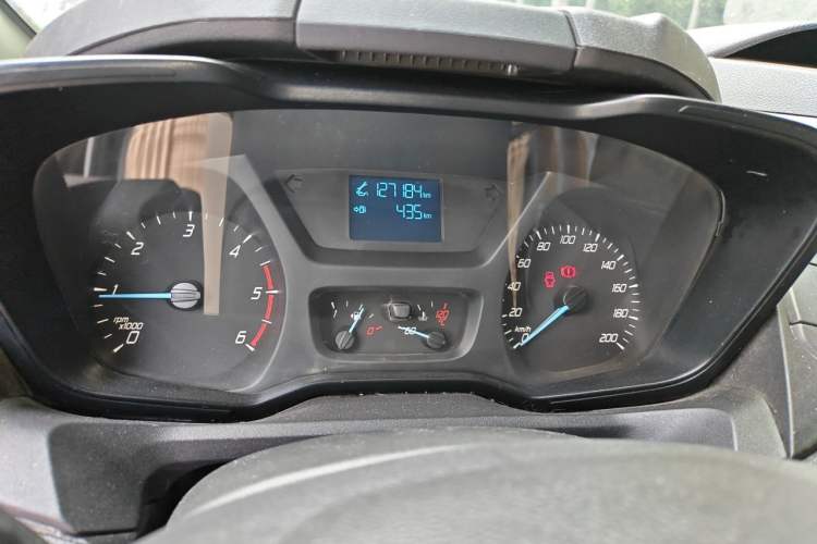 Used Ford Transit 2019 2.0T Diesel Multi-Purpose Commercial Vehicle Short Wheelbase Mid-Roof Design 6-Seater China VI Standard Instrument Cluster