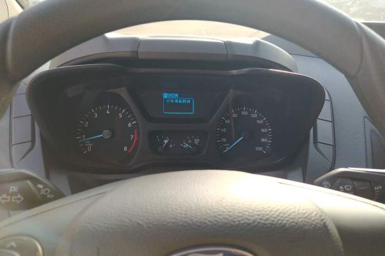 Used Ford Transit 2019 2.0T Gasoline Automatic Multi-Function Commercial Vehicle Short Wheelbase Low Roof 6-Seater China VI Standard Instrument Cluster