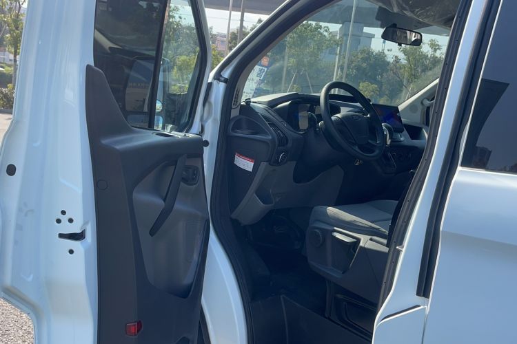 Used Ford Transit 2019 2.0T Gasoline Automatic Multi-Function Commercial Vehicle Mid-Roof 6-Seater China VI Standard Interior 2