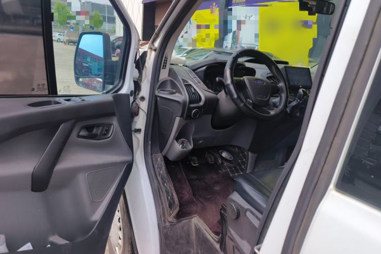 Used Ford Transit 2019 2.0T Diesel Multi-Purpose Commercial Vehicle Mid-Drive Mid-Roof 6-Seater China VI Standard Interior 3