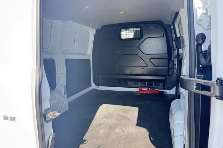 Used Ford Transit 2019 2.0T Diesel Van Short Wheelbase Low Roof 3-Seater China VI Standard Interior 6