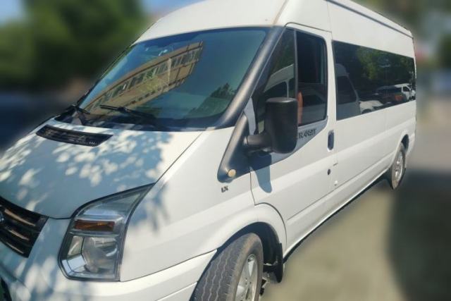 Used Ford Transit 2019 2.0T Diesel Commercial & Travel Mid-axle Mid-roof 9-Seater China VI