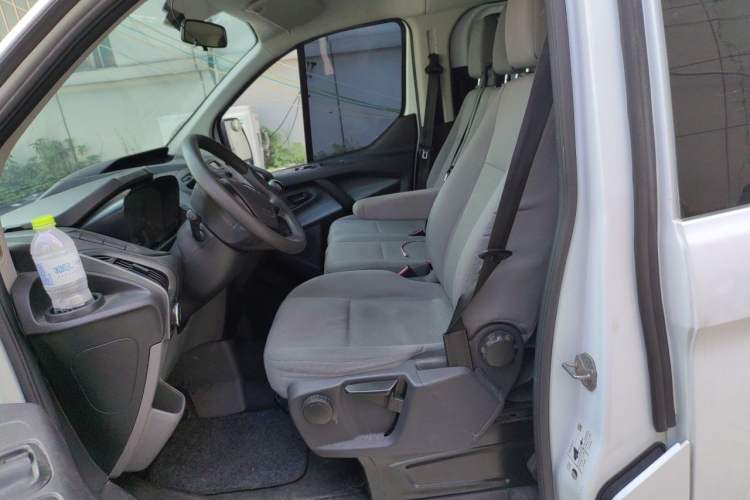 Used Ford Transit 2019 2.0T Diesel Multi-Purpose Commercial Vehicle Short Wheelbase Low Roof 6-Seater China VI Standard Left Front Seat