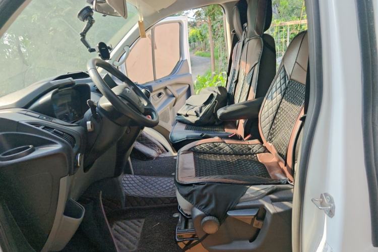 Used Ford Transit 2019 2.0T Diesel Multi-Purpose Commercial Vehicle Mid-Drive Mid-Roof 6-Seater China VI Standard Left Front Seat