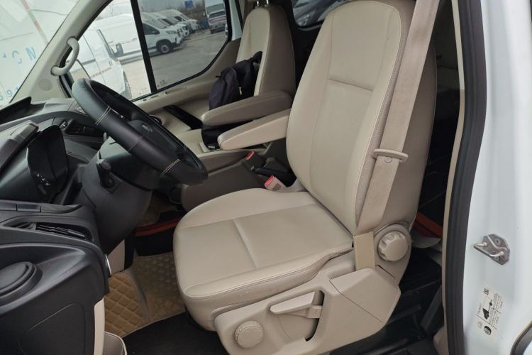 Used Ford Transit 2019 2.0T Diesel Commercial & Travel Short Wheelbase Low-Roof 7-Seater China VI Standard Left Front Seat