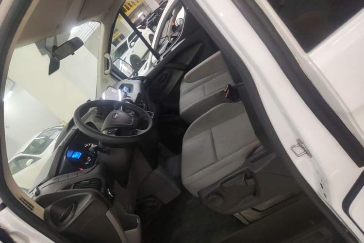 Used Ford Transit 2019 2.0T Gasoline Automatic Multi-Function Commercial Vehicle Short Wheelbase Low Roof 6-Seater China VI Standard Left Front Seat