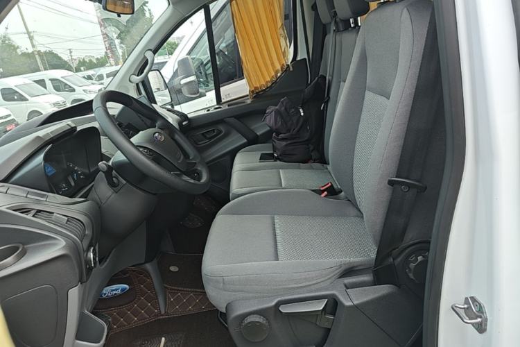 Used Ford Transit 2019 2.0T Gasoline Automatic Multi-Function Commercial Vehicle Mid-Roof 6-Seater China VI Standard Left Front Seat