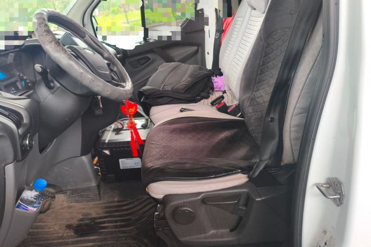 Used Ford Transit 2019 2.0T Gasoline Automatic Multi-Function Commercial Vehicle Short Wheelbase Low Roof 6-Seater China VI Standard Left Front Seat