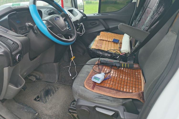 Used Ford Transit 2019 2.0T Diesel Multi-Purpose Commercial Vehicle Short Wheelbase Mid-Roof Design 6-Seater China VI Standard Left Front Seat