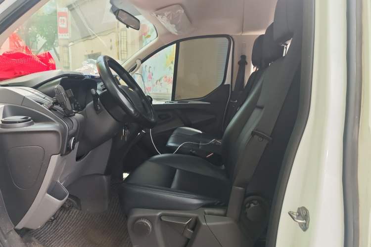 Used Ford Transit 2019 2.0T Diesel Multi-Purpose Commercial Vehicle Mid-Drive Mid-Roof 6-Seater China VI Standard Left Front Seat