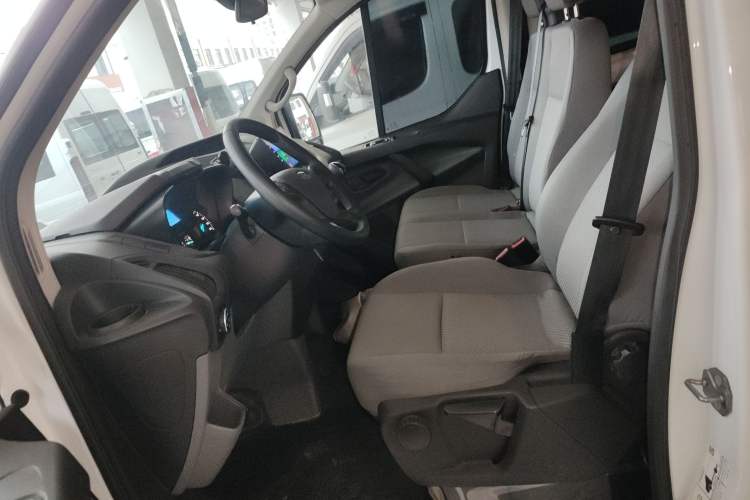 Used Ford Transit 2019 2.0T Diesel Multi-Purpose Commercial Vehicle Mid-Drive Mid-Roof 6-Seater China VI Standard Left Front Seat