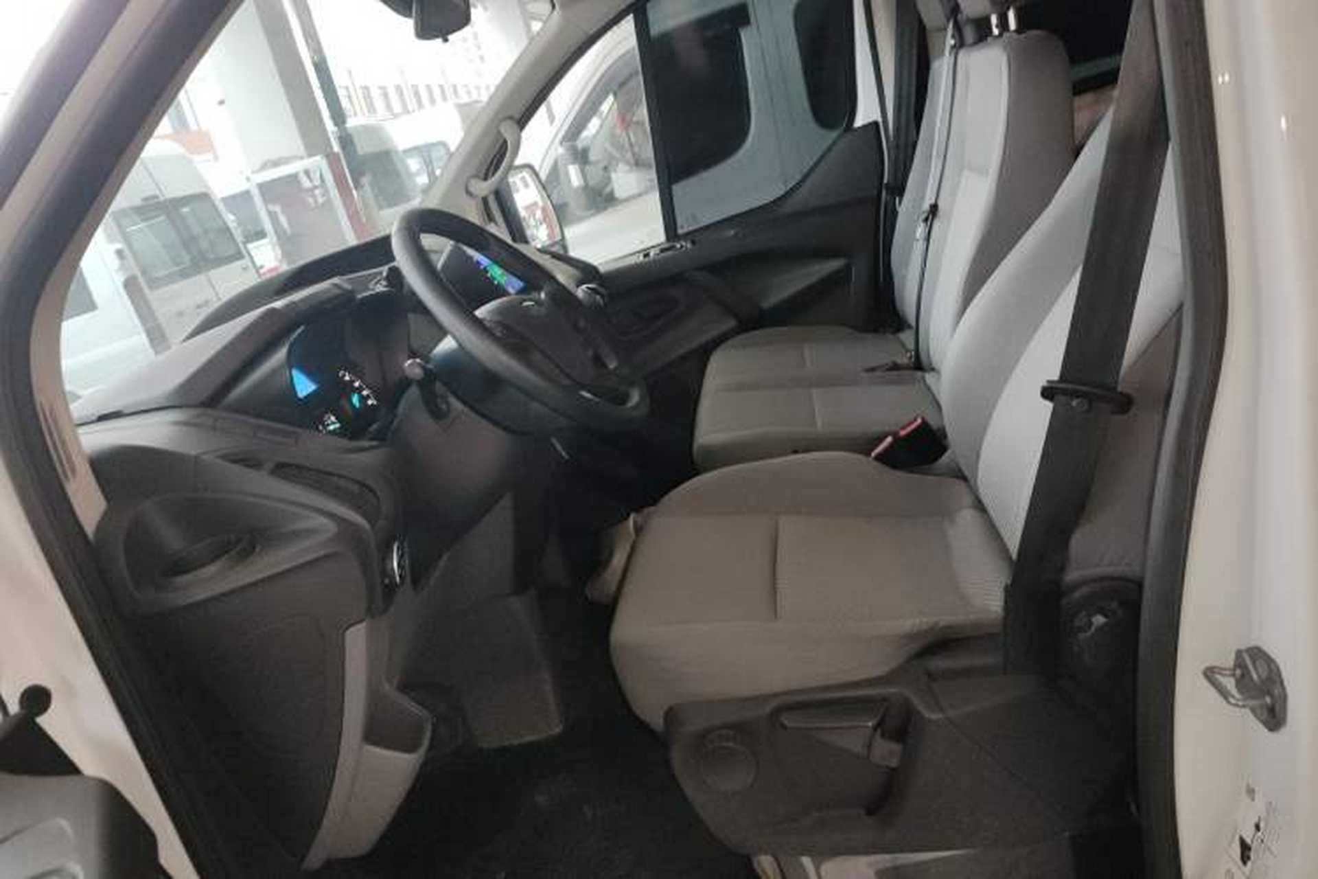 Used Ford Transit 2019 2.0T Diesel Multi-Purpose Commercial Vehicle Mid-Drive Mid-Roof 6-Seater China VI Standard Left Front Seat