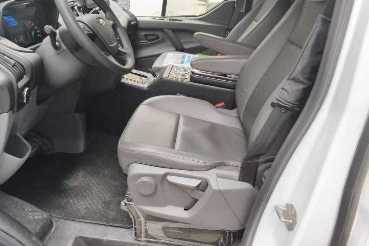Used Ford Transit 2019 2.0T Gasoline Automatic Business & Travel Version Mid-Drive Mid-Roof 9-Seater China VI Standard Left Front Seat