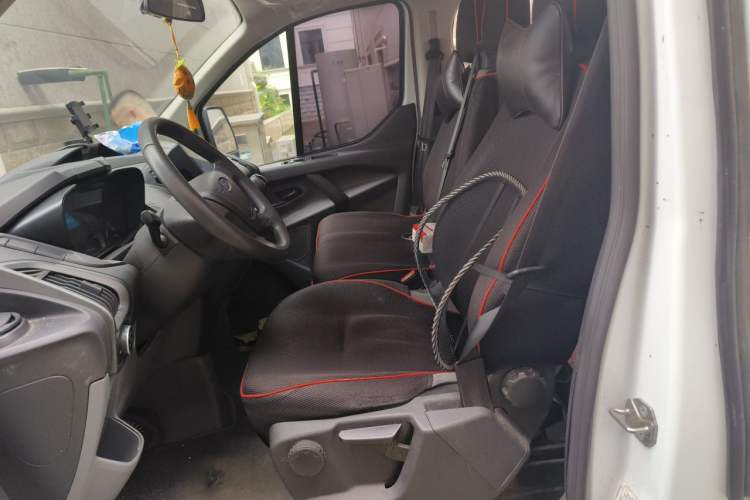 Used Ford Transit 2019 2.0T Diesel Multi-Purpose Commercial Vehicle Mid-Drive Mid-Roof 6-Seater China VI Standard Left Front Seat