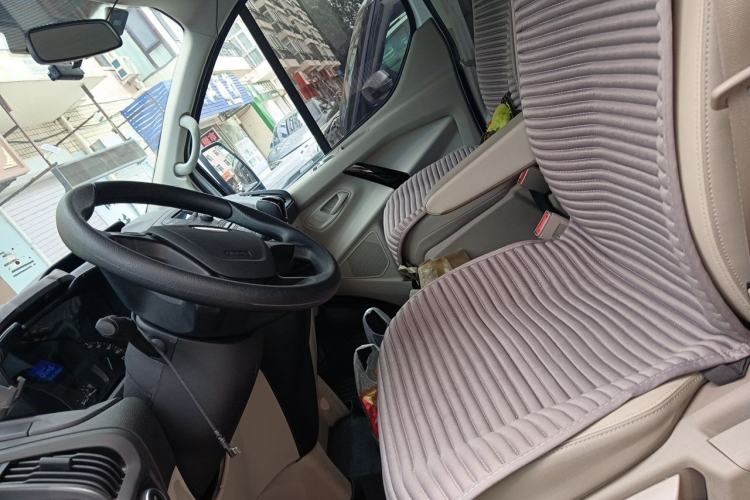 Used Ford Transit 2019 2.0T Diesel Commercial & Travel Short Wheelbase Low-Roof 7-Seater China VI Standard Left Front Seat