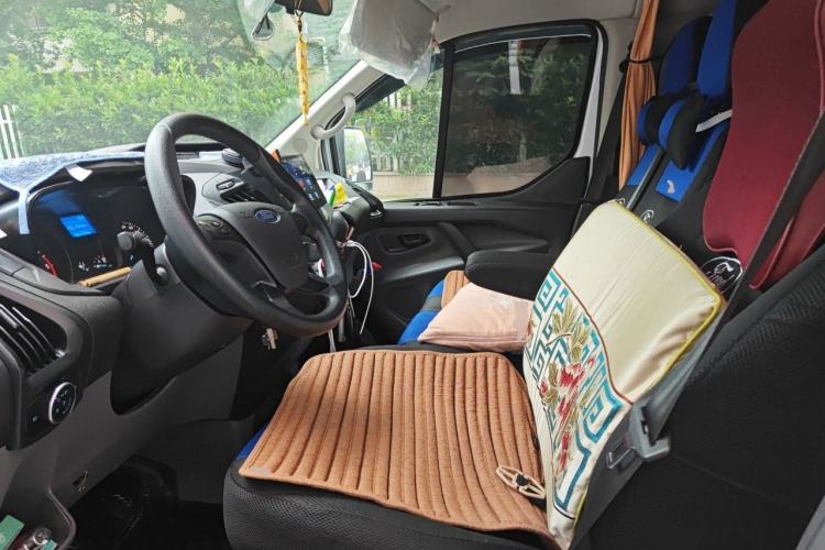 Used Ford Transit 2019 2.0T Diesel Multi-Purpose Commercial Vehicle Short Wheelbase Low Roof 6-Seater China VI Standard Left Front Seat