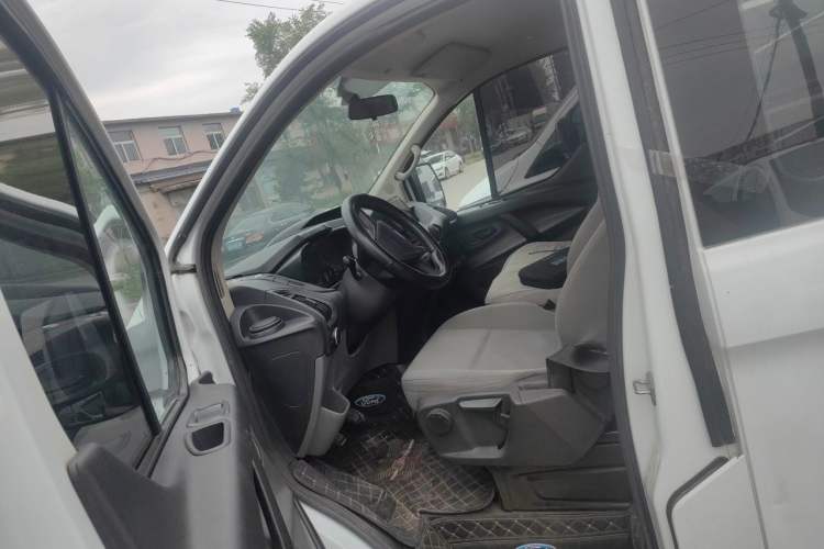 Used Ford Transit 2019 2.0T Diesel Multi-Purpose Commercial Vehicle Short Wheelbase Low Roof 6-Seater China VI Standard Left Front Seat