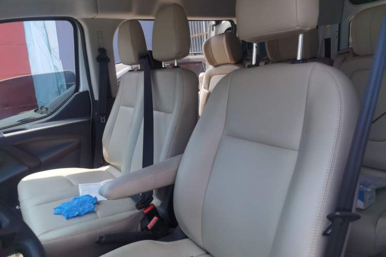 Used Ford Transit 2019 2.0T Gasoline Automatic Multi-Function Commercial Vehicle Mid-Roof 6-Seater China VI Standard Left Front Seat