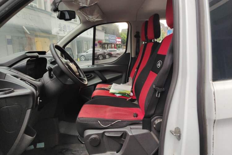 Used Ford Transit 2019 2.0T Gasoline Automatic Multi-Function Commercial Vehicle Short Wheelbase Low Roof 6-Seater China VI Standard Left Front Seat