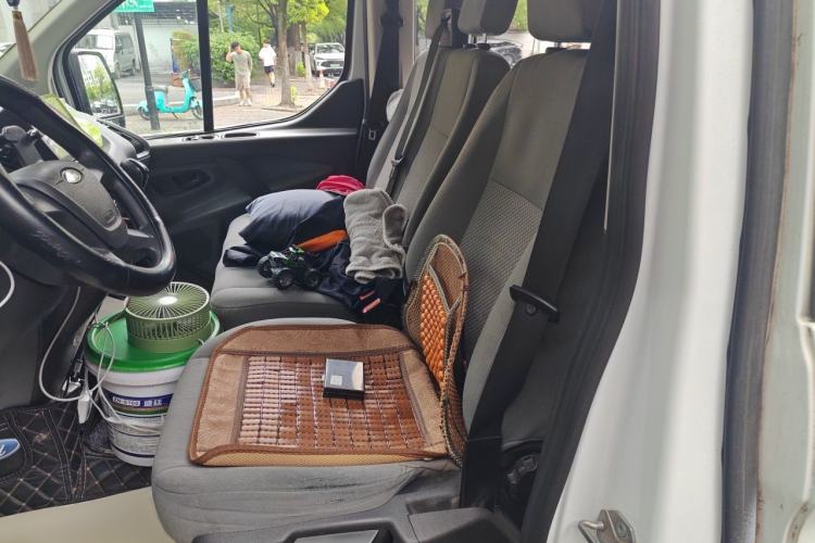 Used Ford Transit 2019 2.0T Diesel Business & Travel Mid-Drive Mid-Roof 8-Seater China VI Standard Left Front Seat