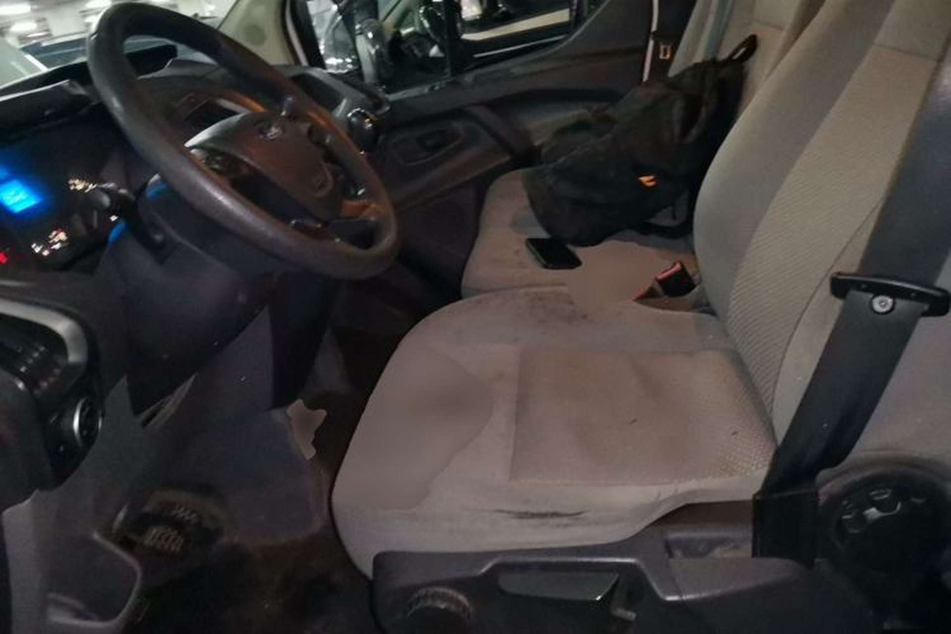 Used Ford Transit 2019 2.0T Diesel Multi-Purpose Commercial Vehicle Short Wheelbase Low Roof 6-Seater China VI Standard Left Front Seat
