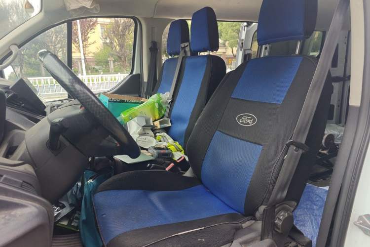 Used Ford Transit 2019 2.0T Diesel Multi-Purpose Commercial Vehicle Short Wheelbase Low Roof 6-Seater China VI Standard Left Front Seat