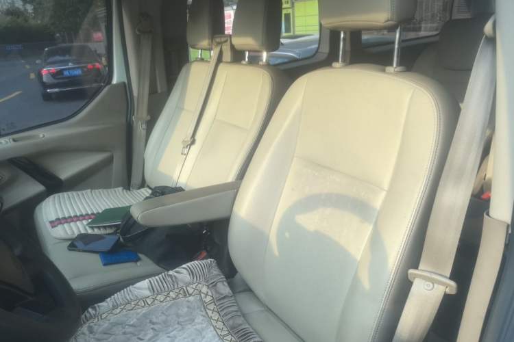 Used Ford Transit 2019 2.0T Diesel Commercial & Travel Short Wheelbase Low-Roof 9-Seater China VI Left Front Seat