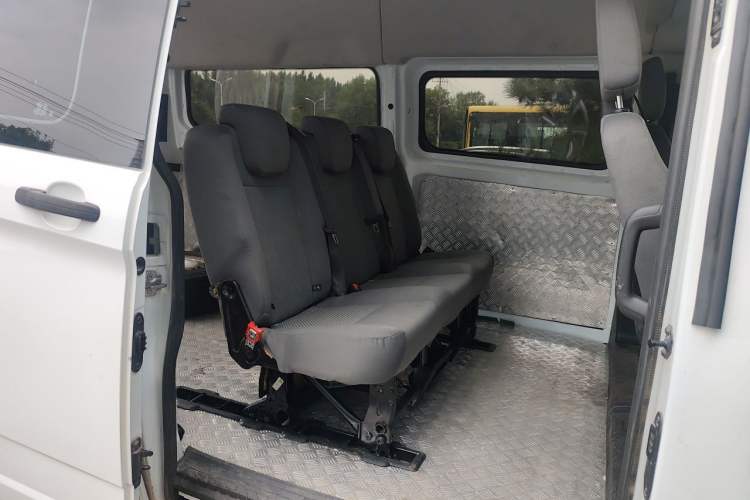 Used Ford Transit 2019 2.0T Gasoline Multi-Purpose Commercial Vehicle Mid-Drive Mid-Roof 6-Seater China VI Standard Left Rear Seat