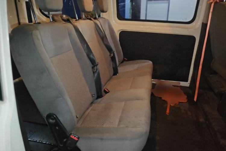 Used Ford Transit 2019 2.0T Diesel Multi-Purpose Commercial Vehicle Short Wheelbase Low Roof 6-Seater China VI Standard Left Rear Seat