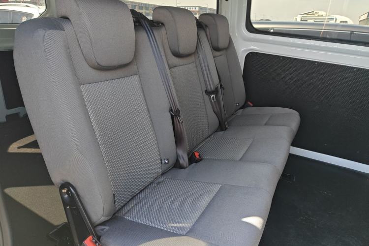 Used Ford Transit 2019 2.0T Diesel Multi-Purpose Commercial Vehicle Mid-Drive Mid-Roof 6-Seater China VI Standard Left Rear Seat