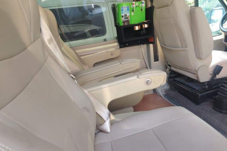 Used Ford Transit 2019 2.0T Diesel Commercial & Travel Mid-axle Mid-roof 9-Seater China VI Left Rear Seat