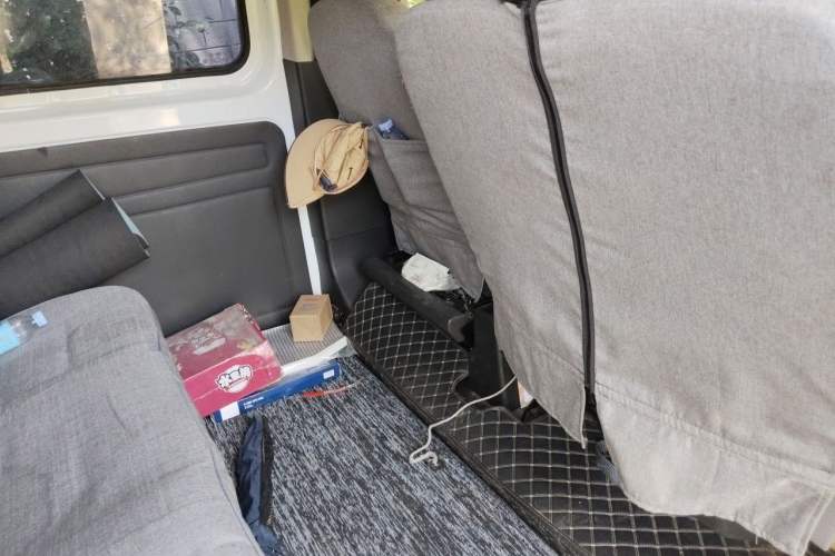 Used Ford Transit 2019 2.0T Diesel Multi-Purpose Commercial Vehicle Short Wheelbase Low Roof 6-Seater China VI Standard Left Rear Seat