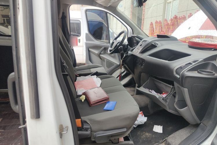 Used Ford Transit 2019 2.0T Diesel Multi-Purpose Commercial Vehicle Mid-Drive Mid-Roof 6-Seater China VI Standard Left Rear Seat