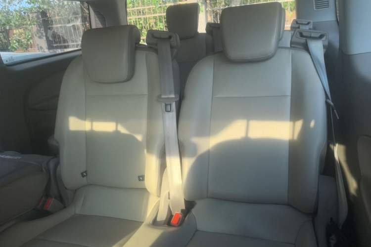 Used Ford Transit 2019 2.0T Diesel Commercial & Travel Short Wheelbase Low-Roof 9-Seater China VI Left Rear Seat