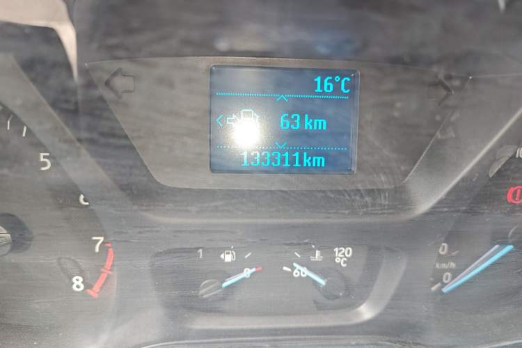 Used Ford Transit 2019 2.0T Gasoline Multi-Function Commercial Vehicle Short Wheelbase Mid-Roof 6-Seater China VI Standard Odometer Close Up