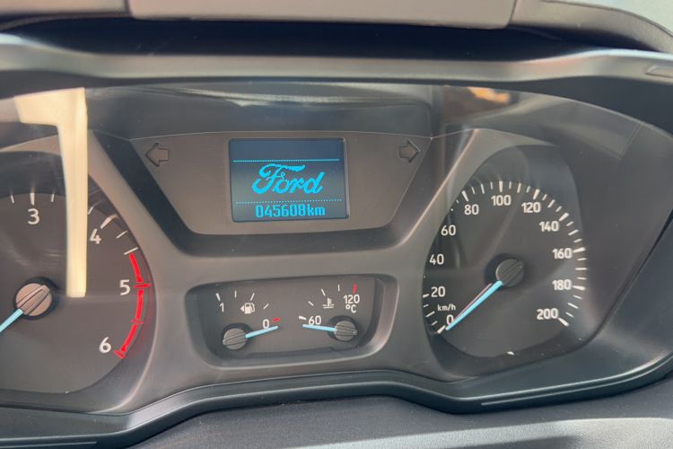 Used Ford Transit 2019 2.0T Diesel Multi-Purpose Commercial Vehicle Short Wheelbase Low Roof 6-Seater China VI Standard Odometer Close Up