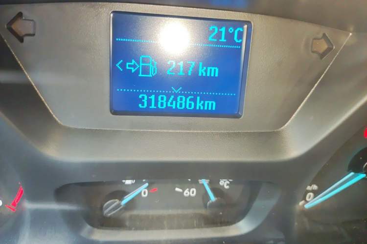Used Ford Transit 2019 2.0T Diesel Commercial & Travel Short Wheelbase Low-Roof 9-Seater China VI Odometer Close Up
