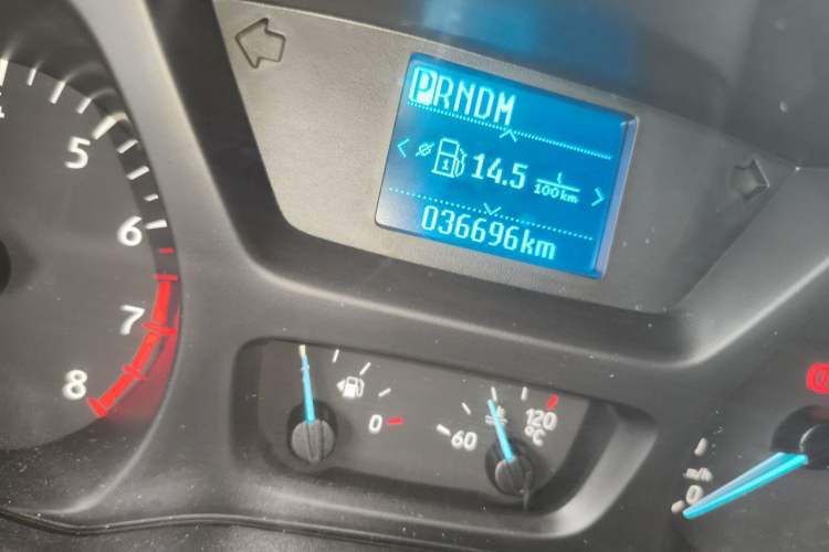 Used Ford Transit 2019 2.0T Gasoline Automatic Multi-Function Commercial Vehicle Short Wheelbase Low Roof 6-Seater China VI Standard Odometer Close Up