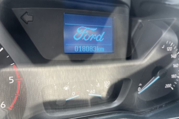 Used Ford Transit 2019 2.0T Diesel Business & Travel Mid-Drive Mid-Roof 7-Seater China VI Standard Odometer Close Up