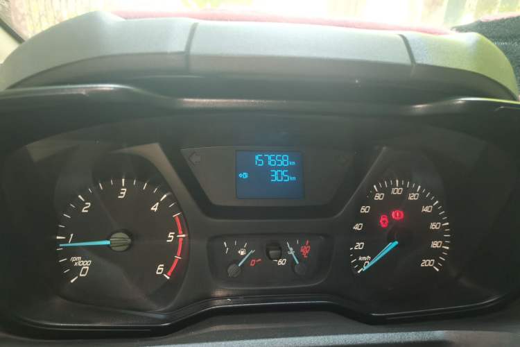 Used Ford Transit 2019 2.0T Diesel Multi-Purpose Commercial Vehicle Mid-Drive Mid-Roof 6-Seater China VI Standard Odometer Close Up