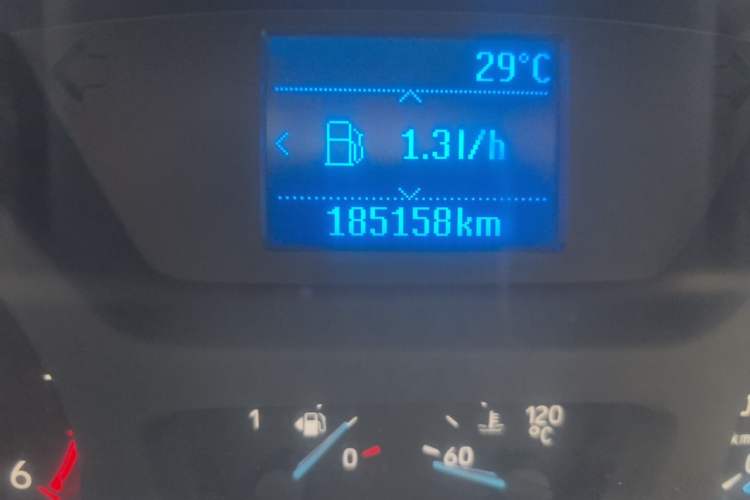 Used Ford Transit 2019 2.0T Diesel Commercial & Travel Short Wheelbase Low-Roof 9-Seater China VI Odometer Close Up