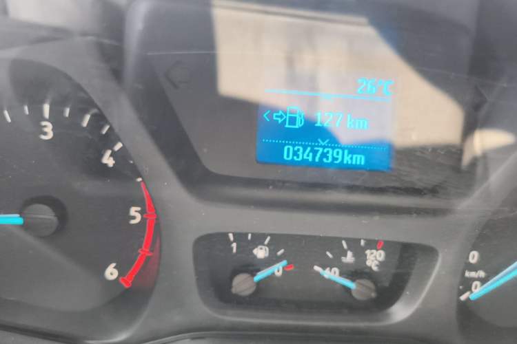 Used Ford Transit 2019 2.0T Diesel Commercial & Travel Short Wheelbase Low-Roof 9-Seater China VI Odometer Close Up