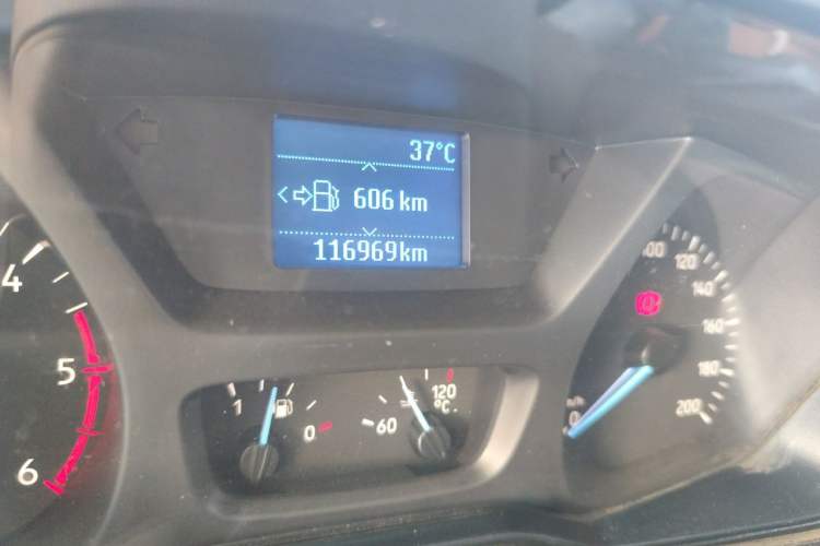 Used Ford Transit 2019 2.0T Diesel Multi-Purpose Commercial Vehicle Mid-Drive Mid-Roof 6-Seater China VI Standard Odometer Close Up