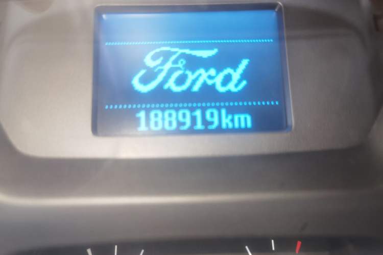 Used Ford Transit 2019 2.0T Diesel Commercial & Travel Short Wheelbase Low-Roof 7-Seater China VI Standard Odometer Close Up