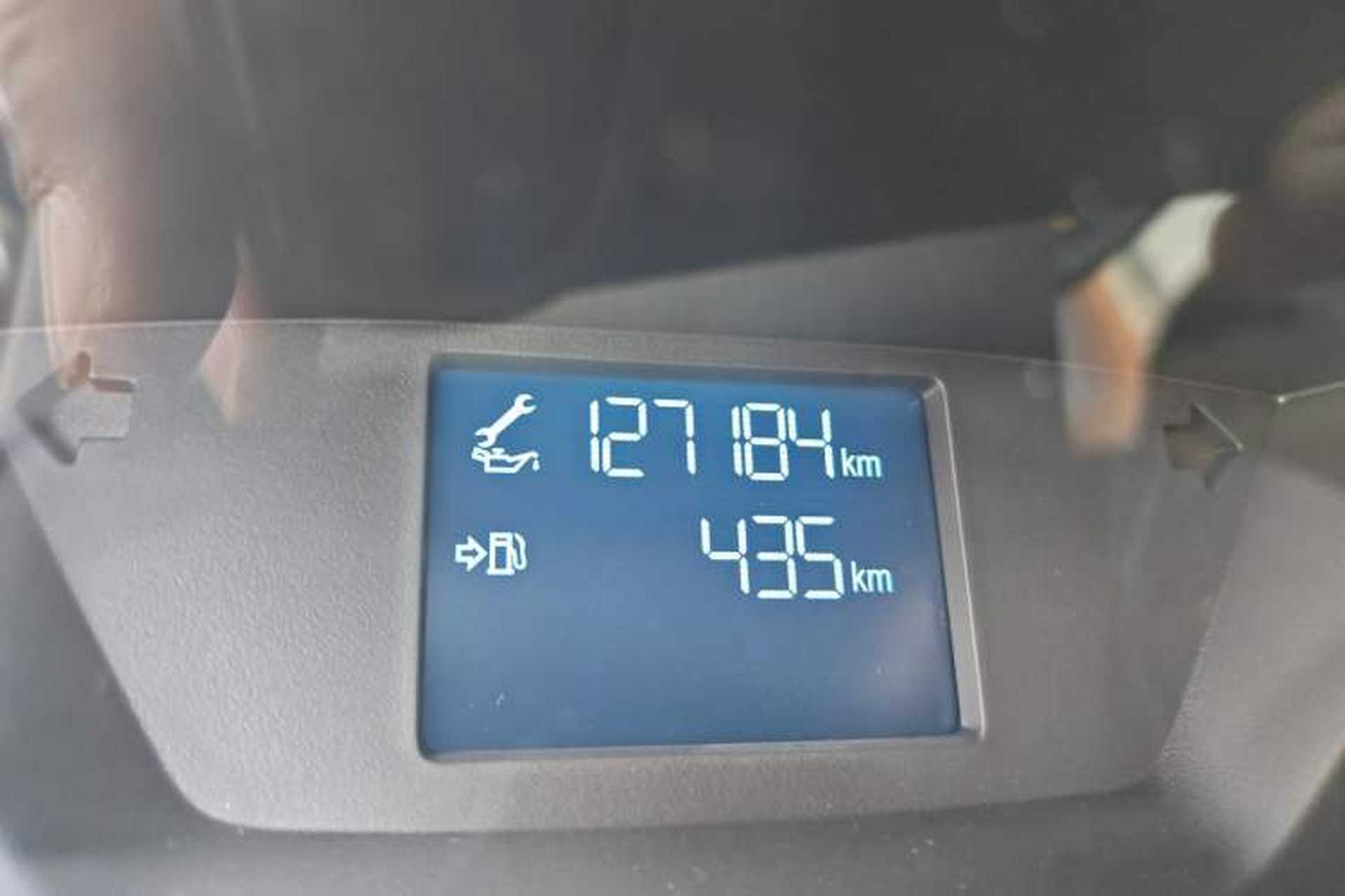 Used Ford Transit 2019 2.0T Diesel Multi-Purpose Commercial Vehicle Short Wheelbase Mid-Roof Design 6-Seater China VI Standard Odometer Close Up